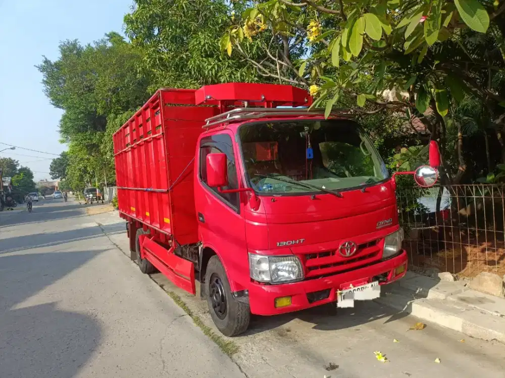 toyota dyna truk 130HT 2008