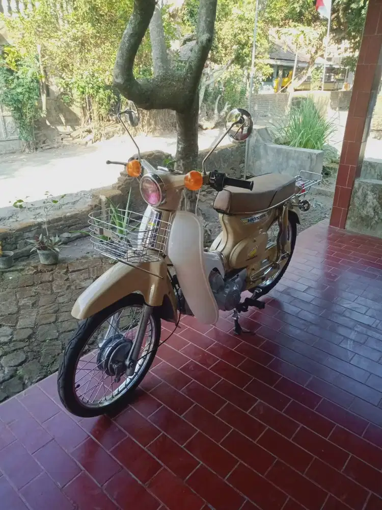 Honda c70 klasik