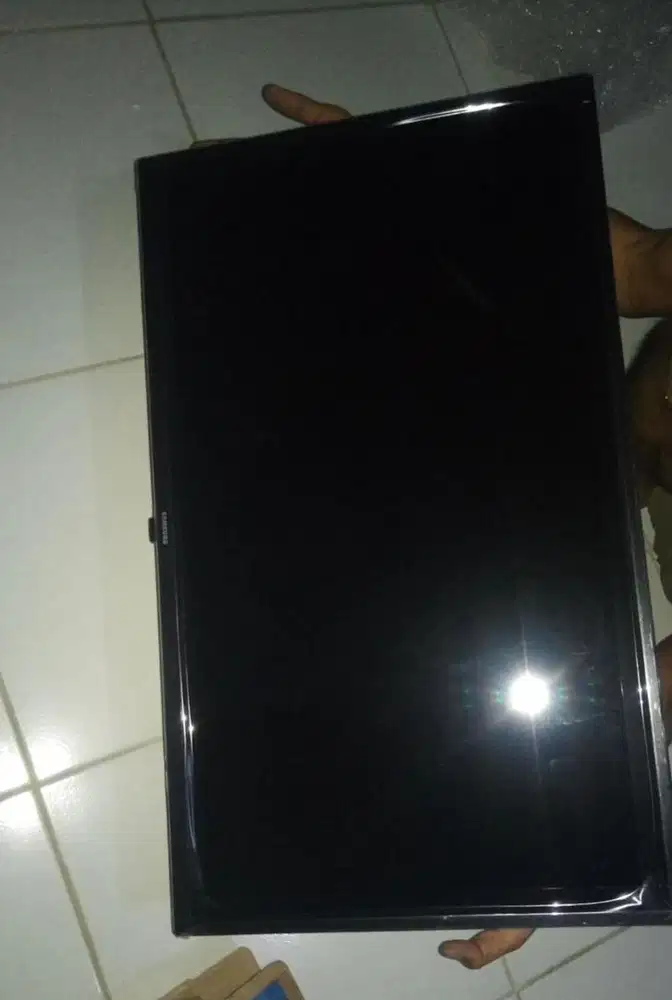 Jual tv samsung LED 32 + antena + meja tv