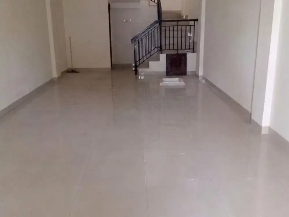 Dijual atau Sewa Ruko di Royal Palem