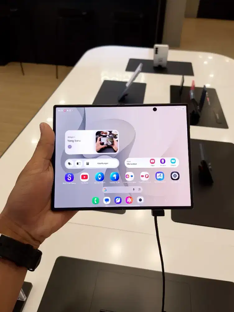 credit Samsung galaxy z fold 8