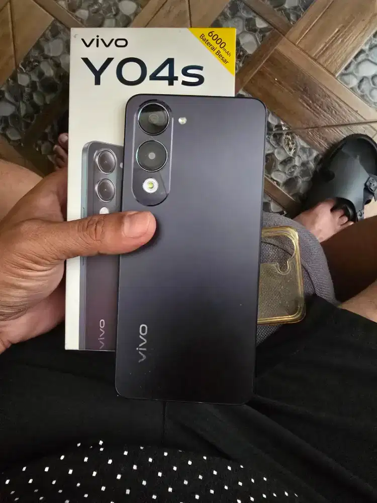 Vivo Y04S 4+4/128 like new lngkp ori msih grnsi pjng bs tker tmabb
