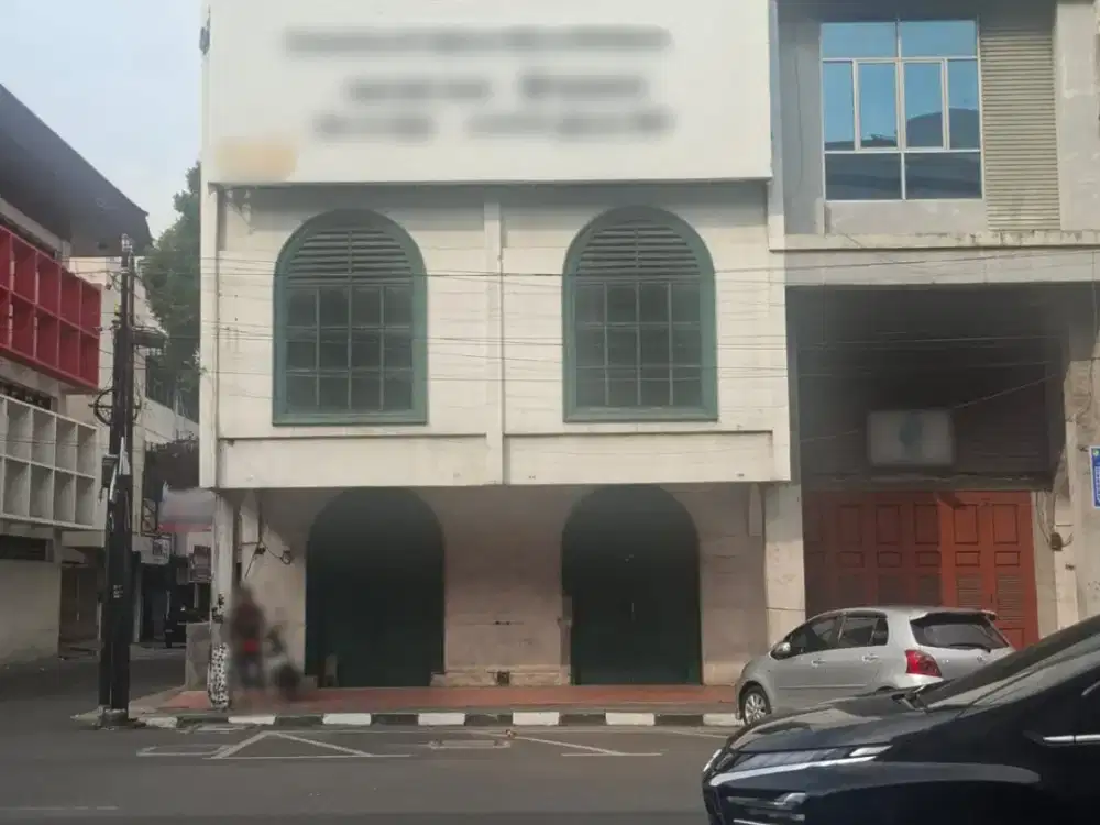 DISEWAKAN RUKO 4 LANTAI – JALAN PEMUDA, INTI KOTA MEDA