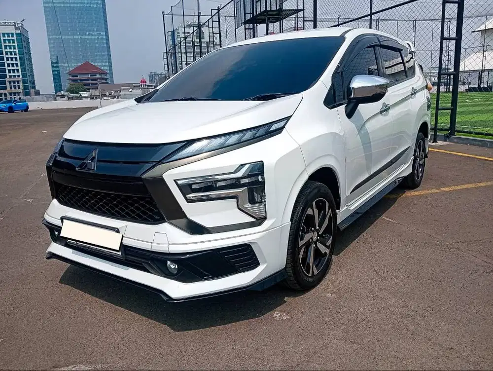 Mitsubishi Xpander Ultimate 1.5 AT PUTIH MUTIARA 2023 /2024