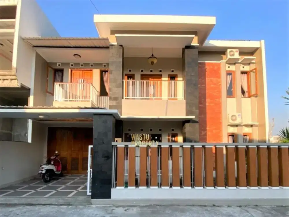 Rumah Besar 2 Lantai Terawat 5 Kamar Tidur di Kalasan Sleman