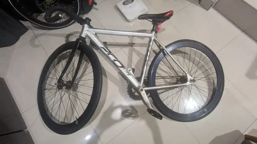sepeda fixie, fixed gear
