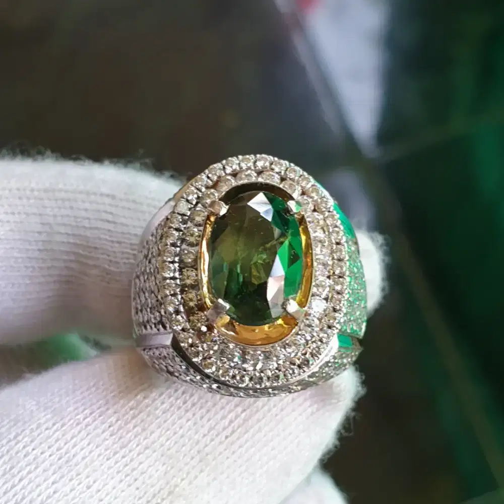 Natural Green Sapphire 5.04 crt Ring silver Memo gri