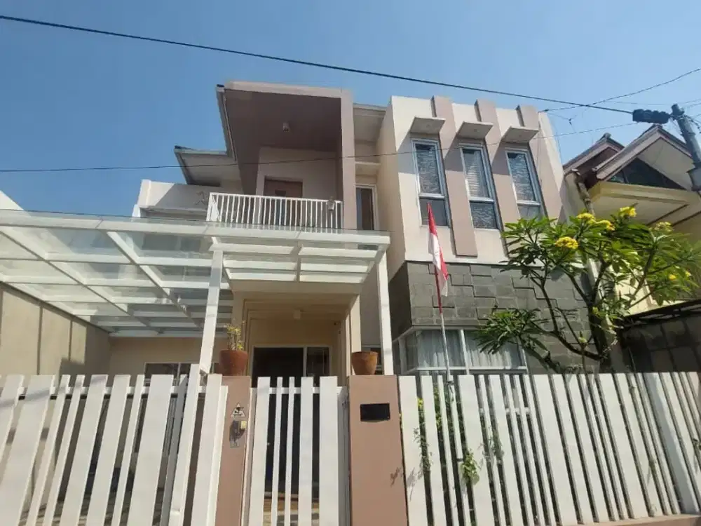 DIJUAL RUMAH 2 LANTAI FULL FURNISHED DI KOPO BANDUNG – SIAP HUNI!