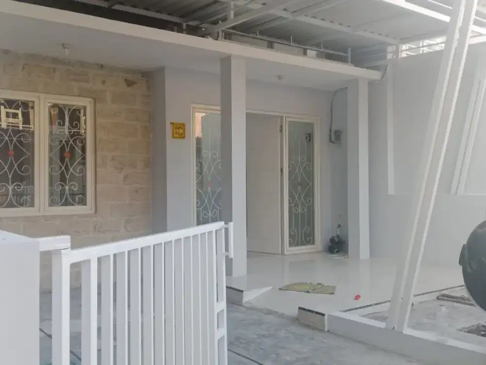 DIJUAL MURAH RUMAH SIAP HUNI Greenlake Wonorejo Blok G. Surabaya.