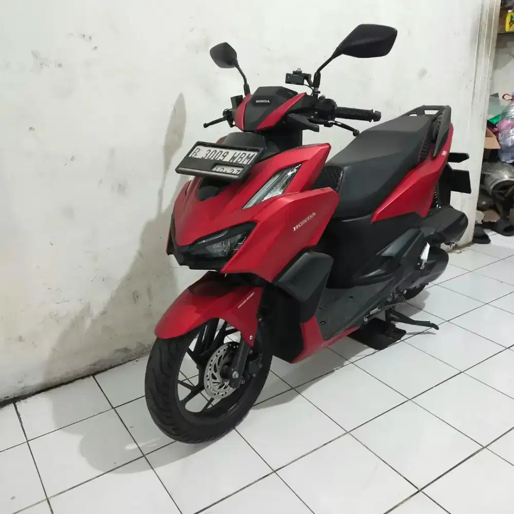 Honda Vario 160 Non ABS 2022 Orisinil Lengkap Bagus Mesin Aluss