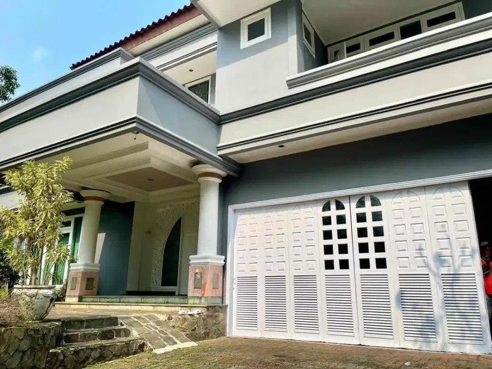 Rumah Lux 2lt Siap Huni, Lokasi Di Pusat Kota Hanya 0 km dr Akses Tol