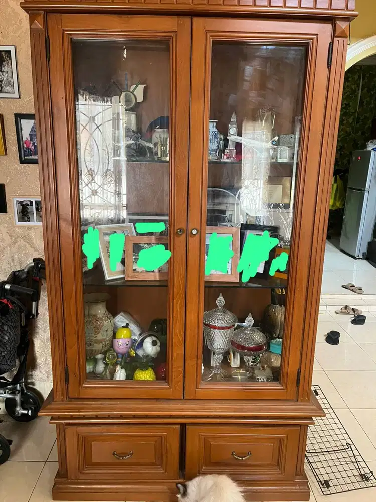 Lemari jati asli