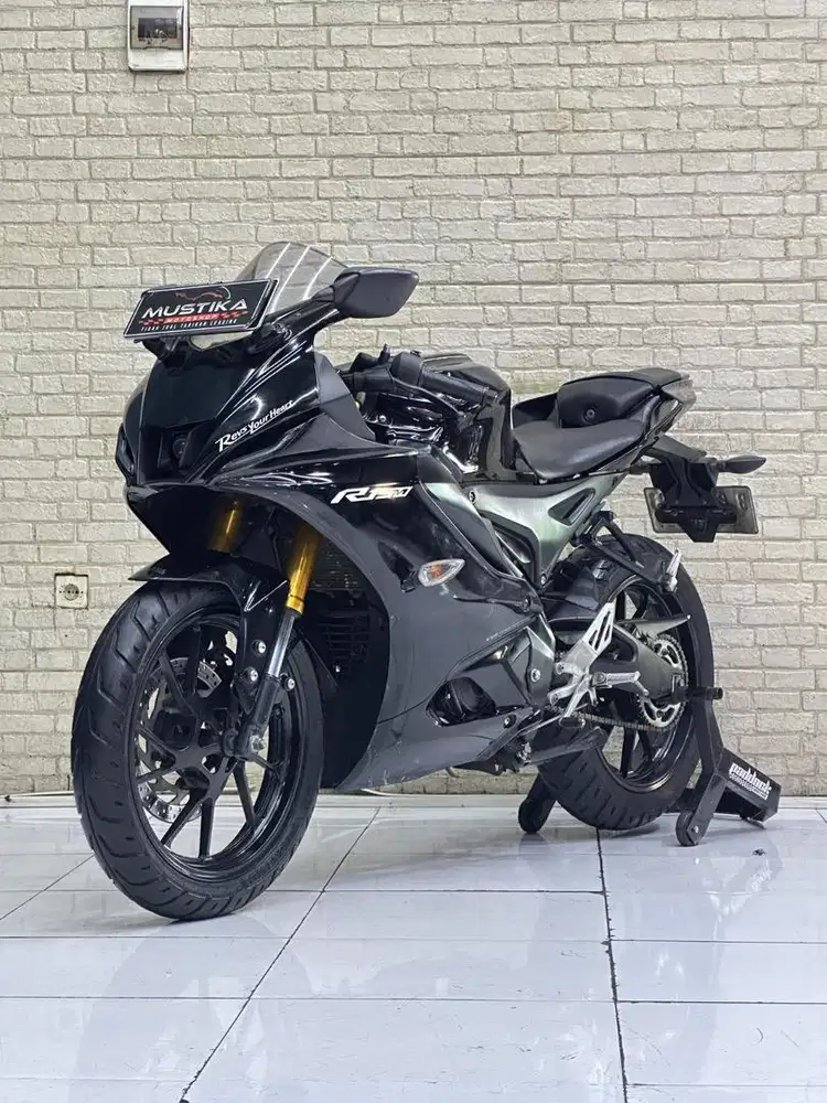 Yamaha R15 v4 murahhh mustika