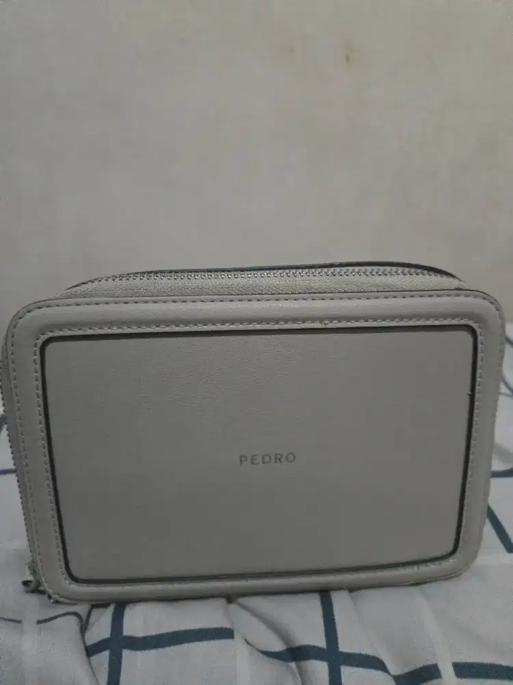 - Tas Pedro original pria sling bag