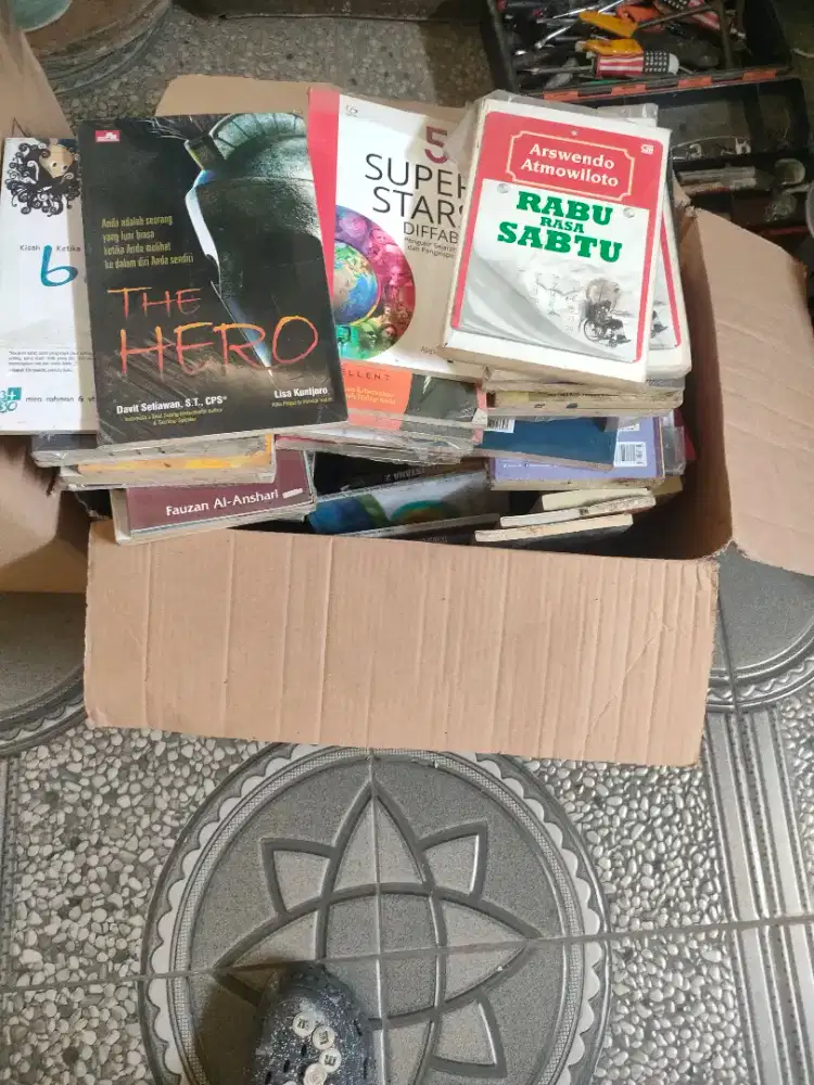 Jual buku borongan tutup toko