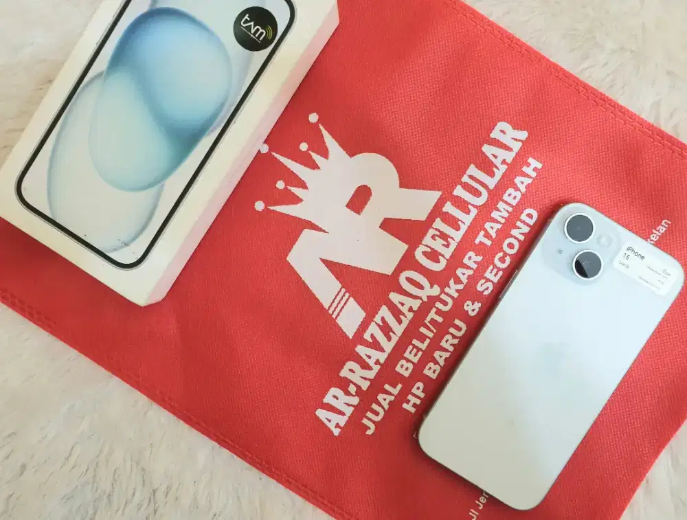 IPHONE 15 128 GB RESMI IBOX
GARANSI SAMPAI 9/11/2026