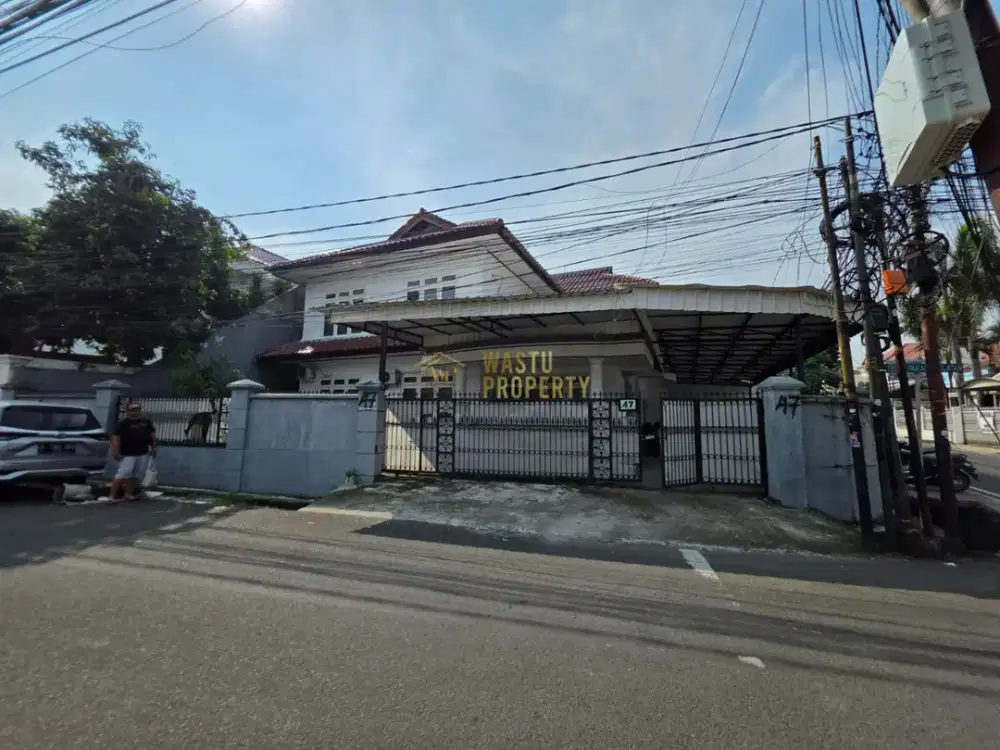Rumah Furnished Dekat RS Siloam Mampang - Siap Huni Tipe Besar