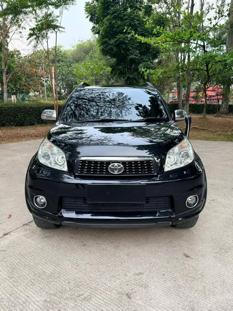 Toyota rush s mt 2011