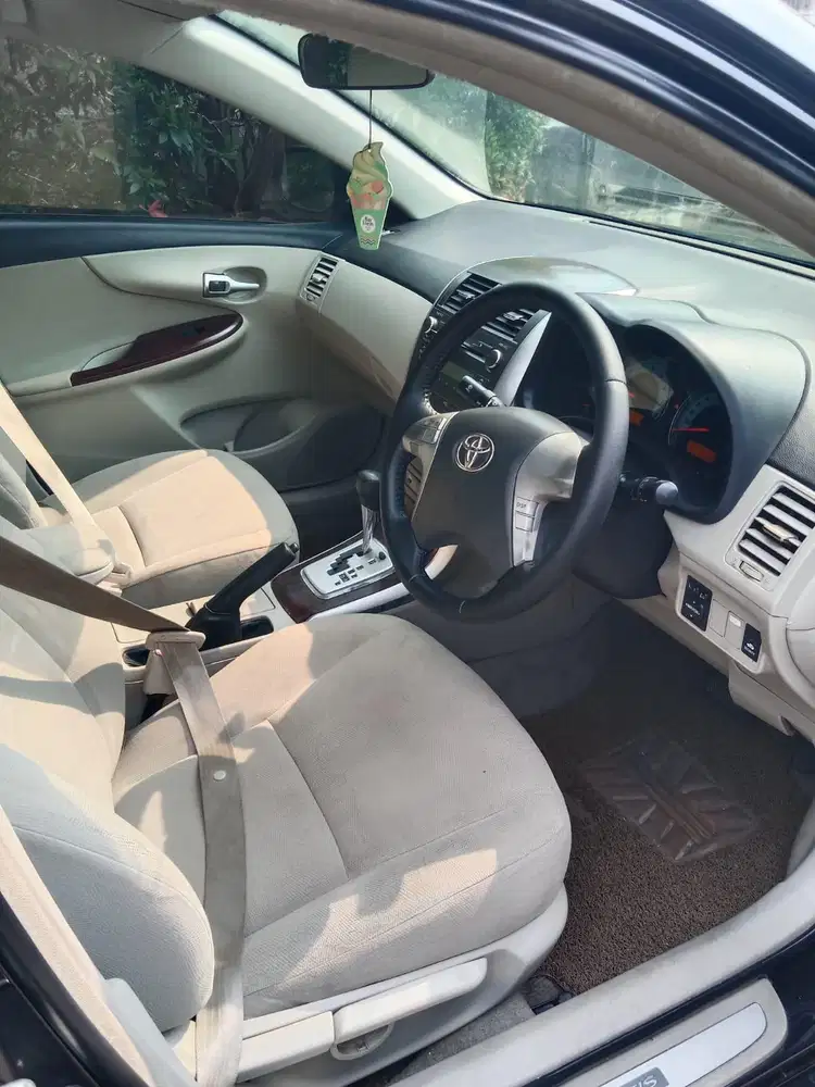 sedan altis 2013 G matic 1.8cc