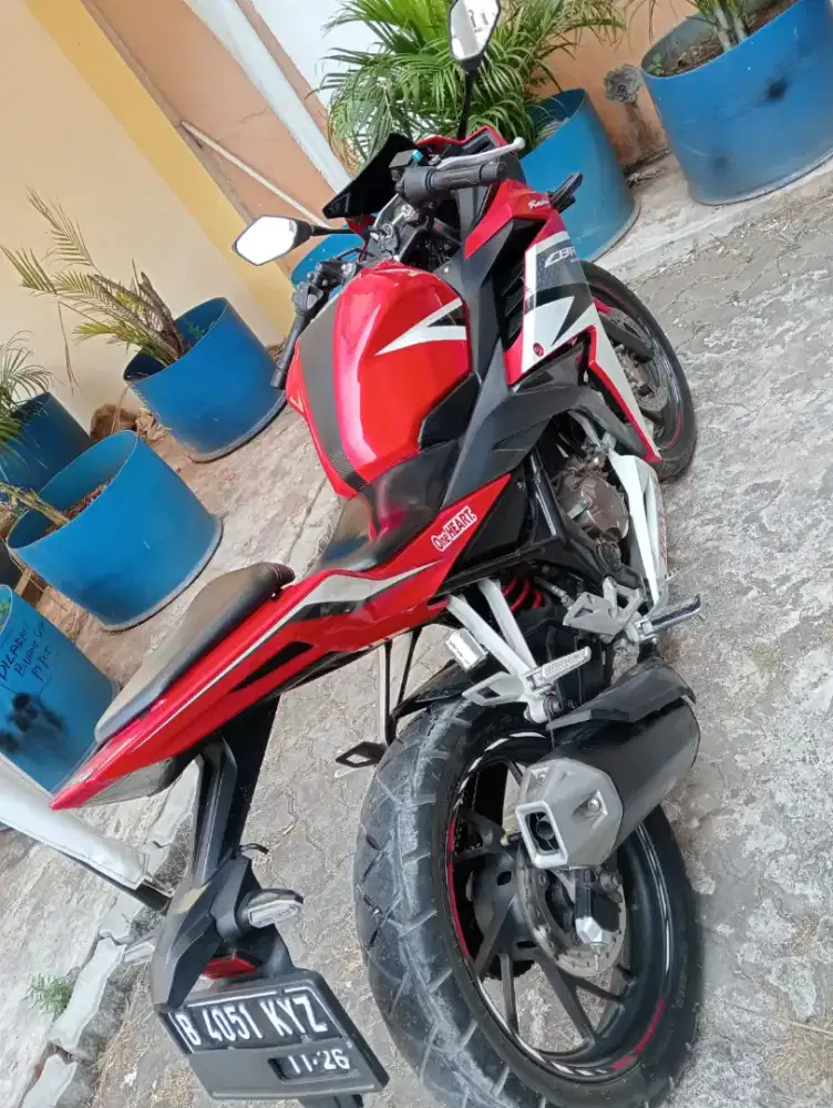 Dijual Cash Honda CBR 150 R Tahun 2016
