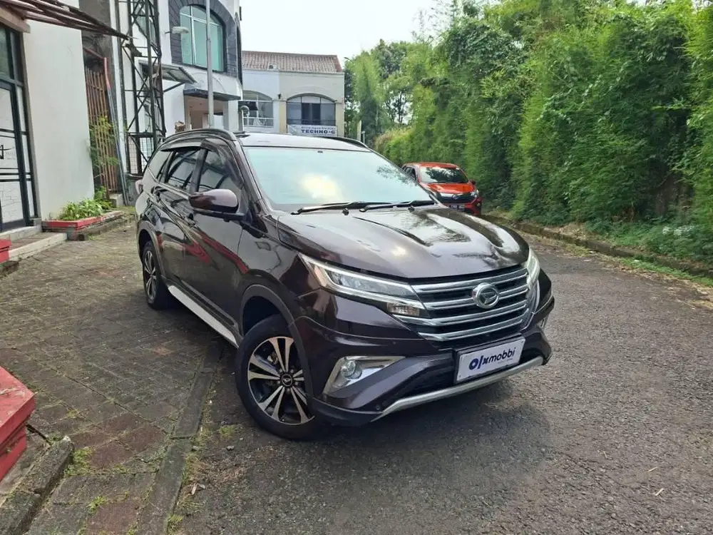 Type Tertinggi Daihatsu Terios R Deluxe AT 2018 Mulus