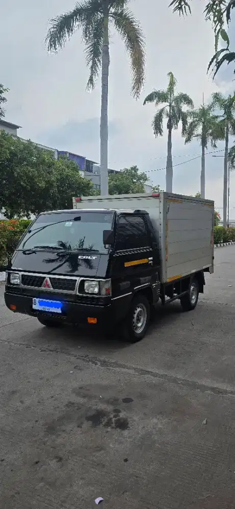 Mitsubishi L300 Box  2020