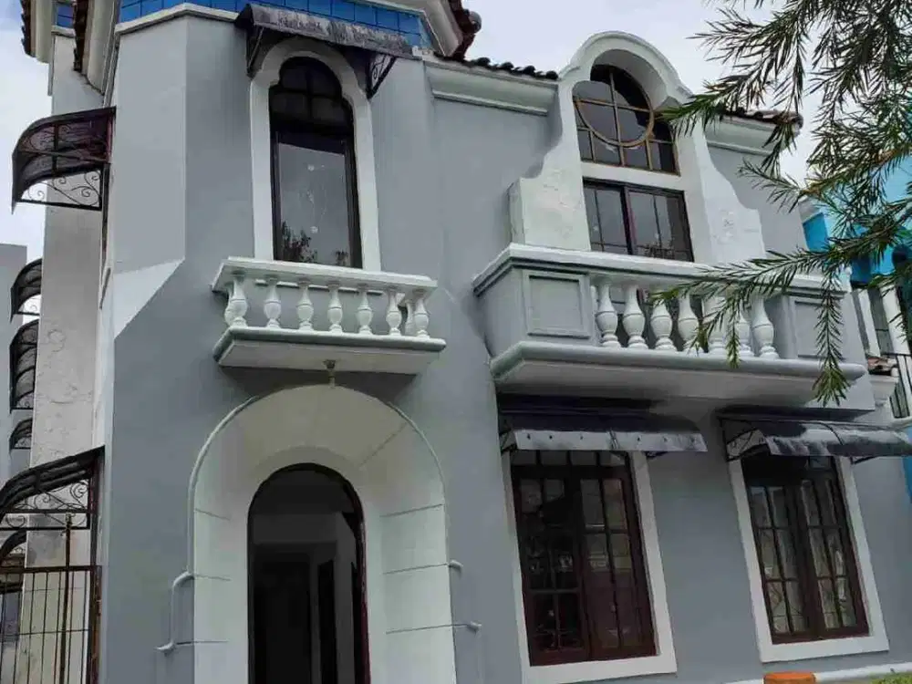 Rumah mewah bagus,lingkungan cluster, dekat dengan jalan raya serpong, bsd, alam sutera.