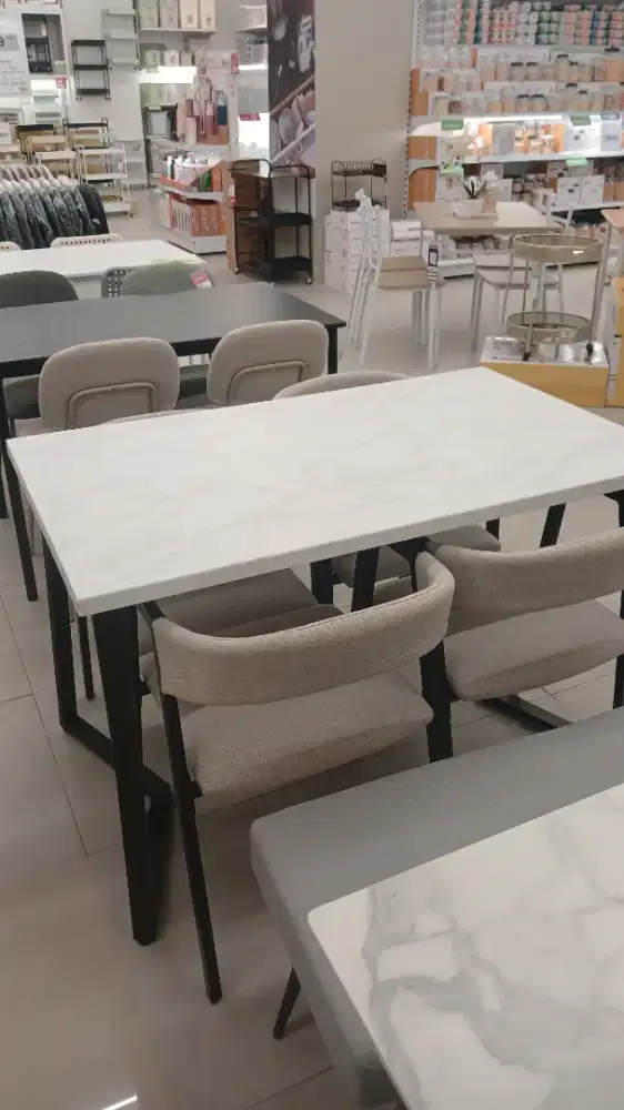 MILAV DINING SET