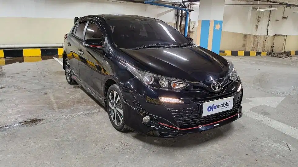 DP MURAH Toyota Yaris 1.5 TRD Sportivo Bensin-AT 2018 Hitam CBYEB