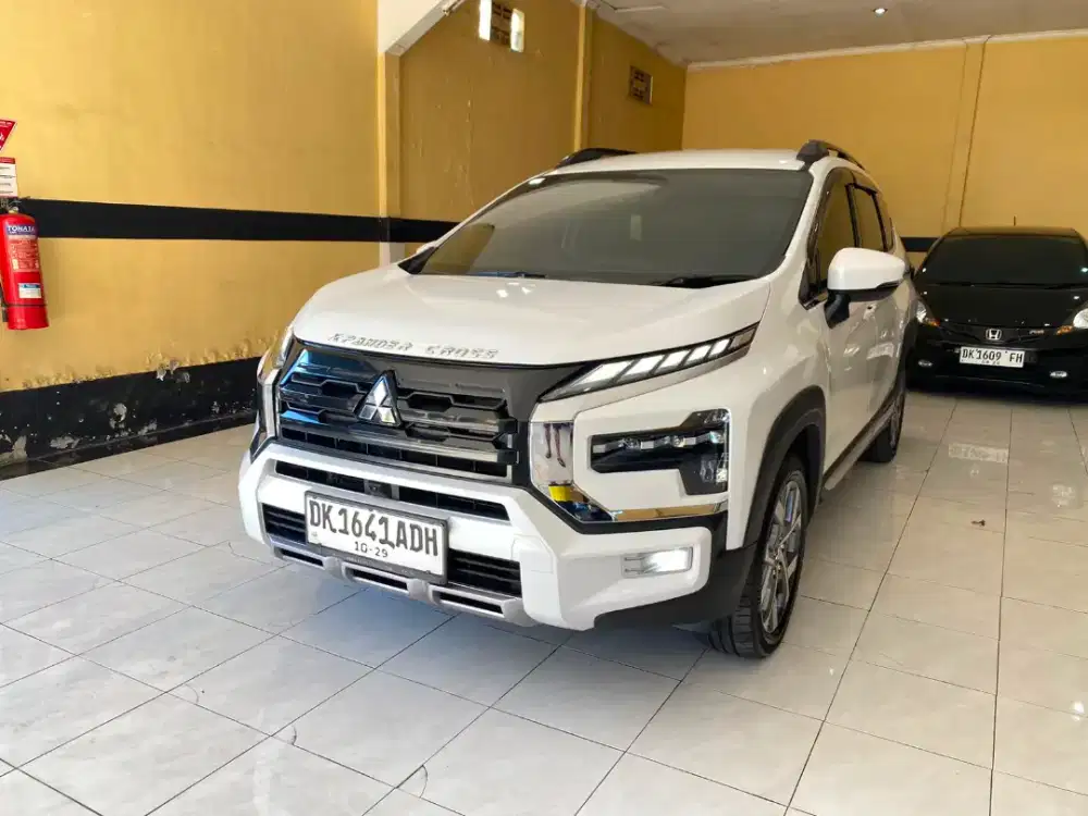 Mitsubishi Xpander Cross CVT Premium 2024 Automatic