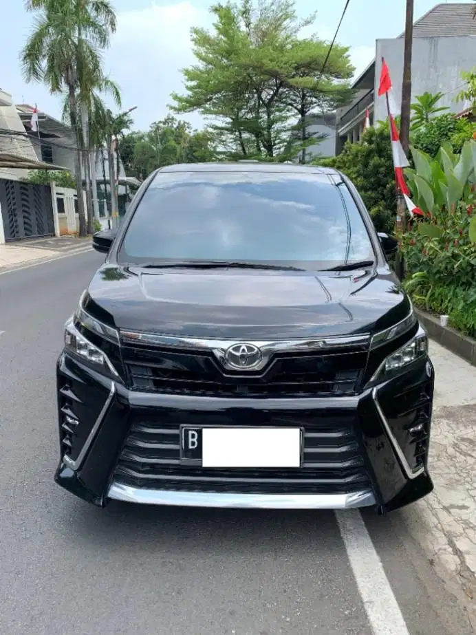 TOYOTA VOXY 2.0 AUTOMATIC 2021