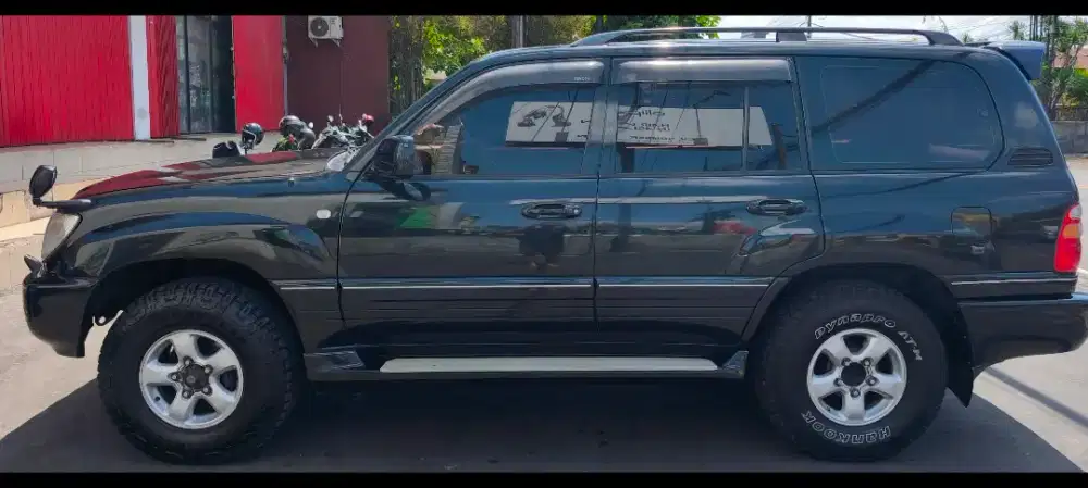 TOYOTA LAND CRUISER VX 100 (2000)