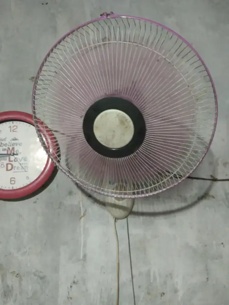 Kipas angin dinding angin badai