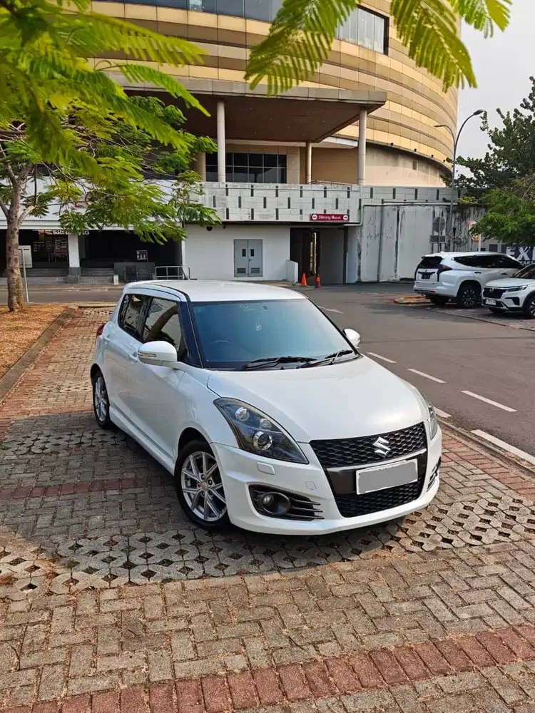 Suzuki Swift Sport AT ZC32S Rare banget
