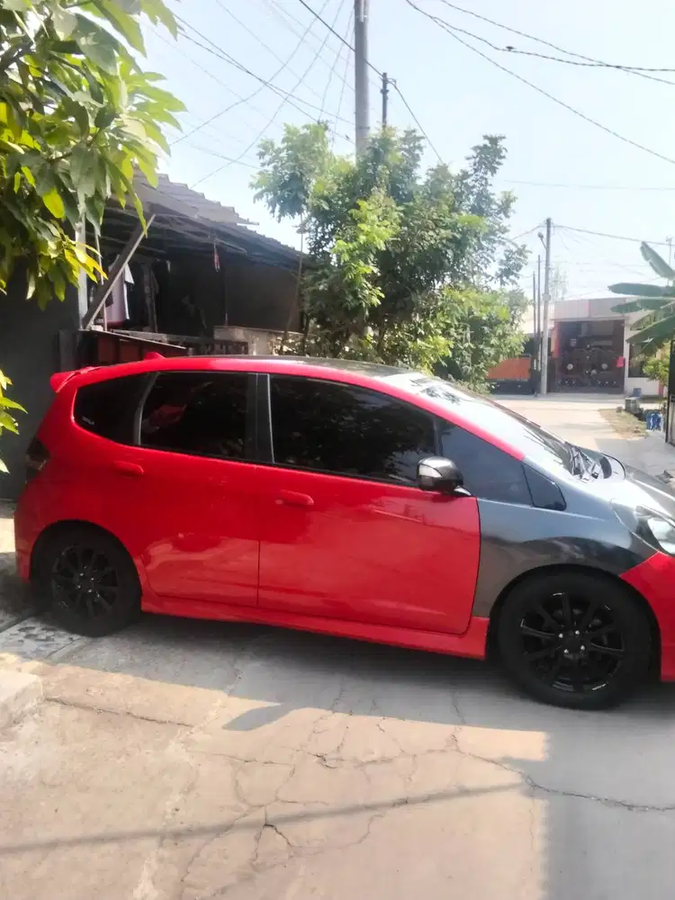 Jual mobil jazz ge8 RS THN 2013 manual istimewa