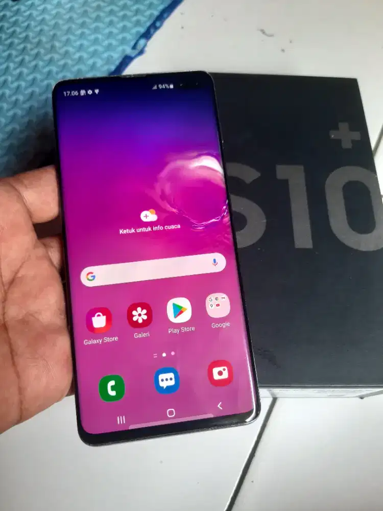 SAMSUNG galaxy s10+