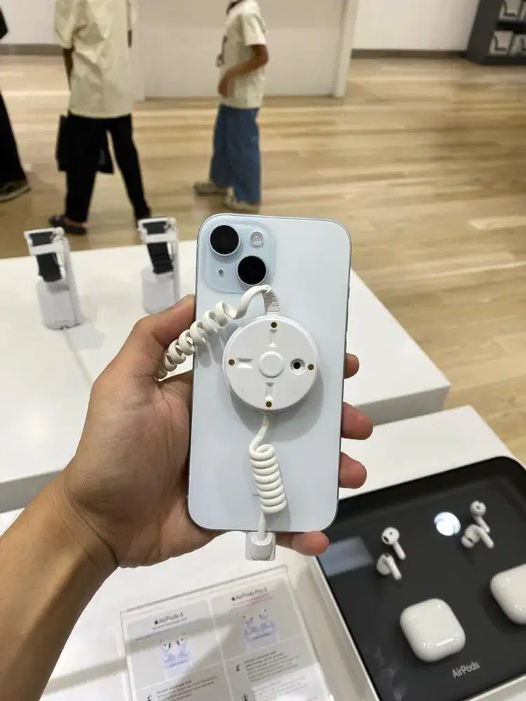 iPhone 15 128GB