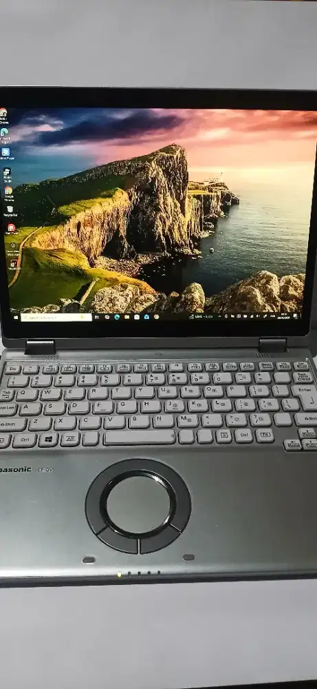 Bu Laptop Panasonic QV8 touchscreen