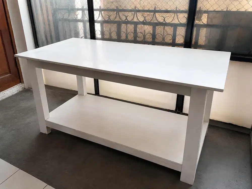 MEJA KAYU BESAR & KOKOH 150 × 80 cm