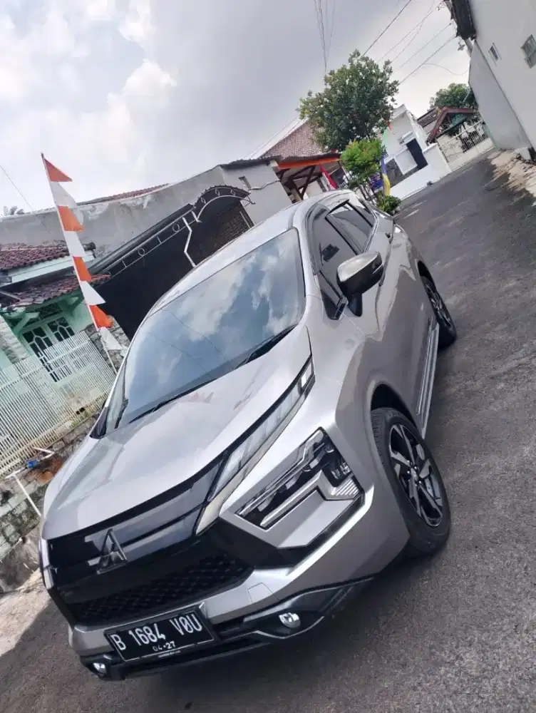 Xpander 1.5 ultimate Matic Thn 2022 warna Abu abu Perak Metalik