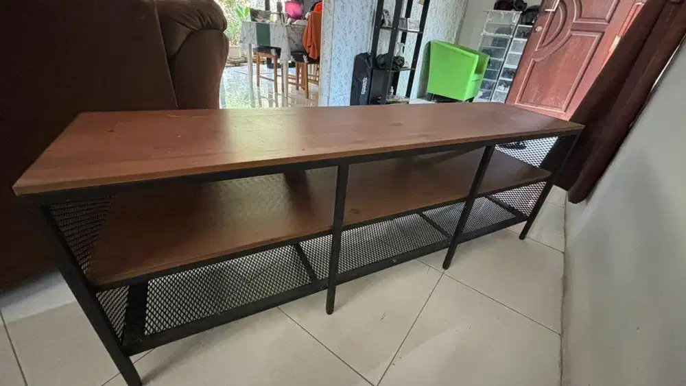 Meja tivi ikea warna black