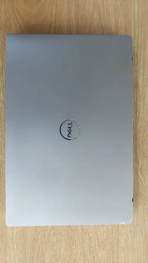 Laptop Dell Latitude 7400