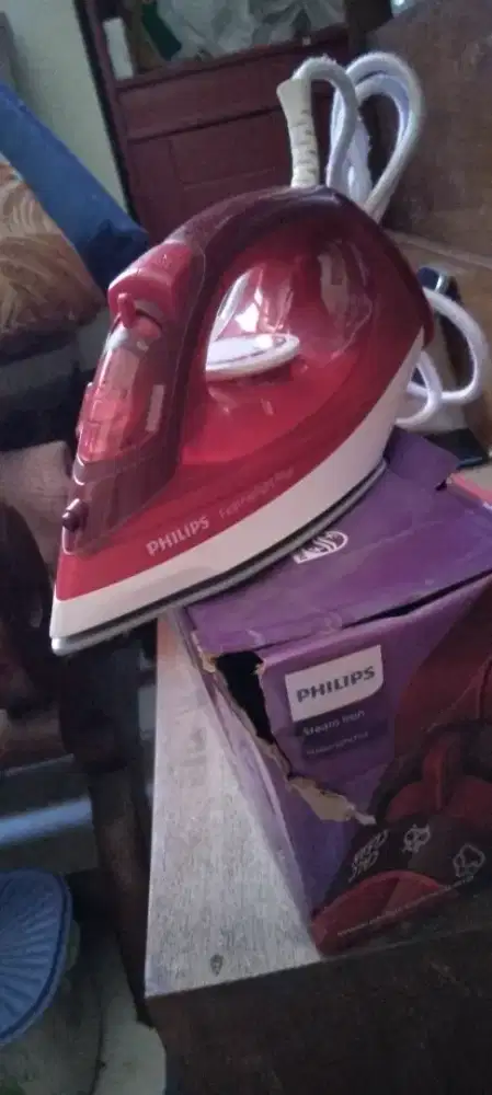 Setrika uap philips