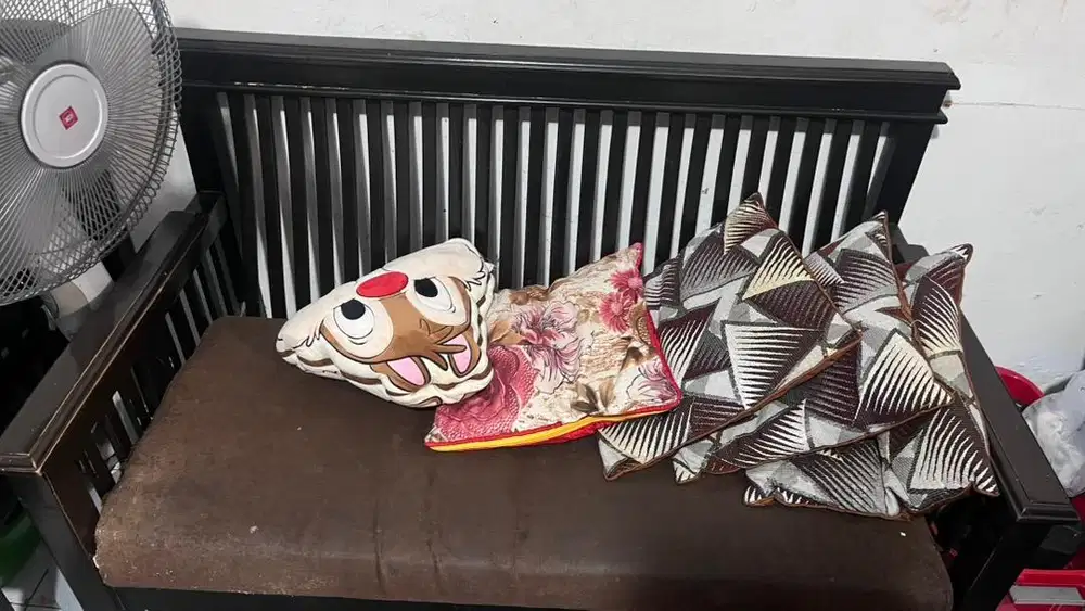 Sofa ruang tamu