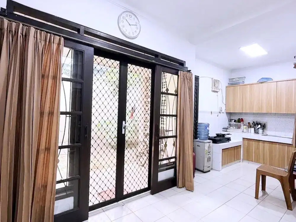 Dijual Murah Rumah di cluster Depan Kota Wisata Cibubur
