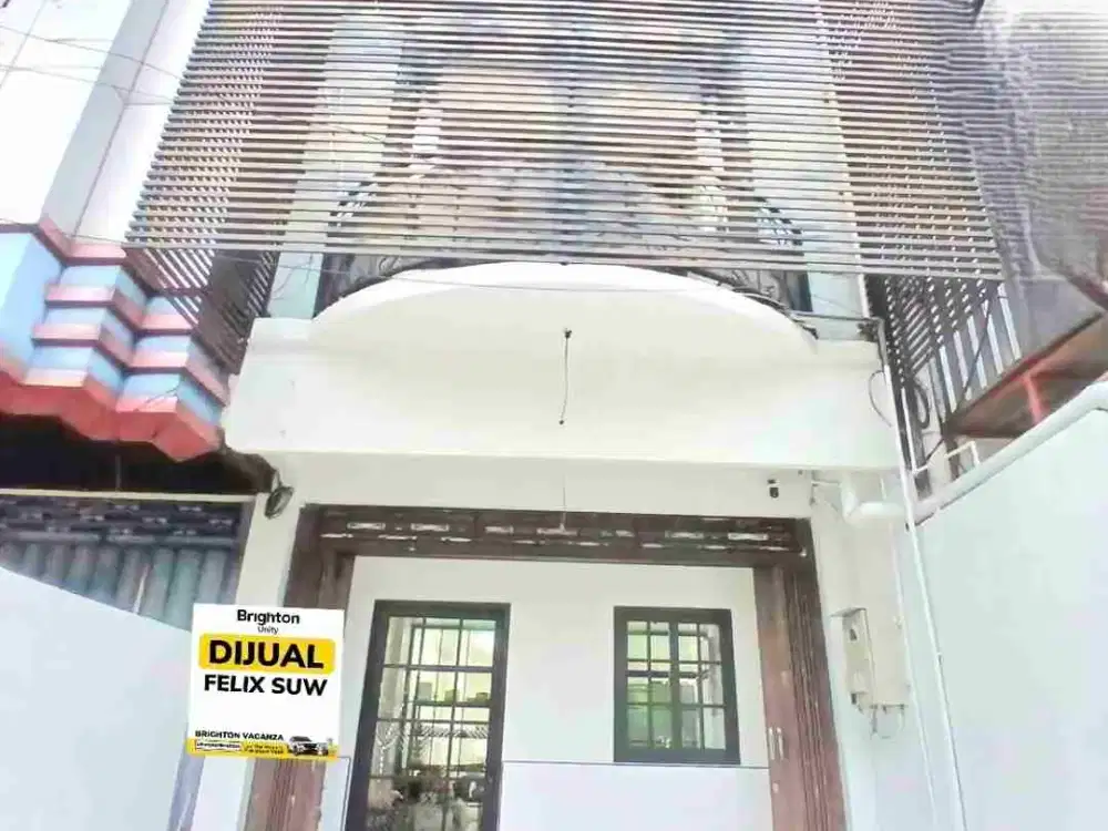Jual Ruko 3 lt @ 0 Jalan  Raya Jenggolo - Pucang Sidoarjo
-> Cocok Buat Usaha Apapun
-> Row Jalan Lebar