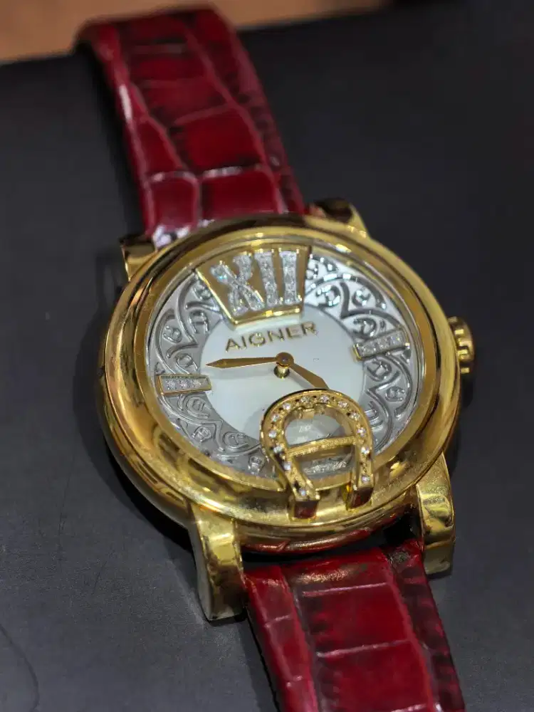 Jam Tangan Wanita Aigner Bari Donna A37200 Leather Strap Preloved