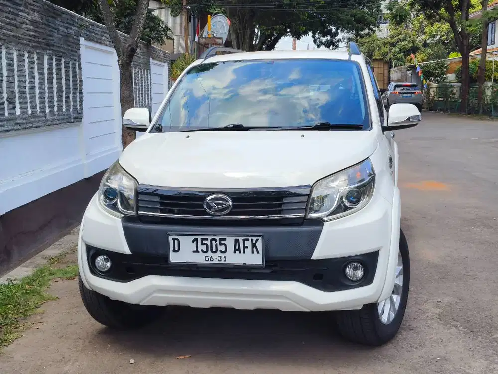 daihatsu terios R at matic 2017 putih mulus bandung