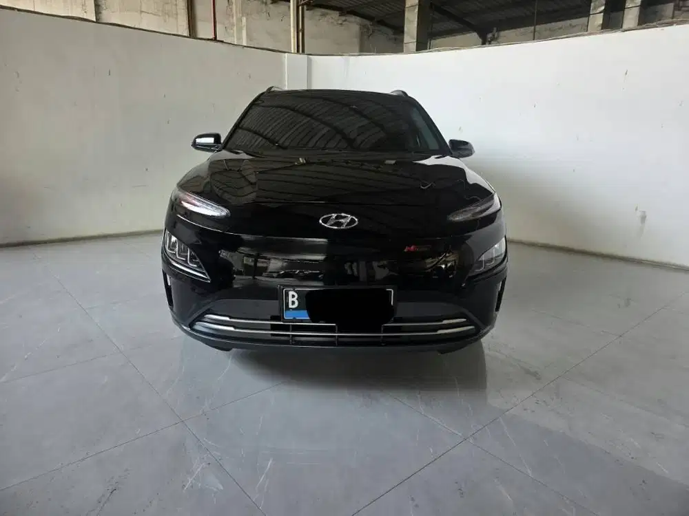 Hyundai Kona Signature EV AT ( Matic ) 2021 Hitam Km 40rban  Istimewa