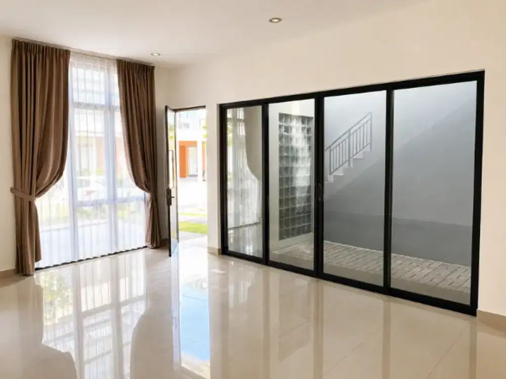 Rumah 4+1 KT Disewa Denver PIK 2, 8x15, Semi Furnished